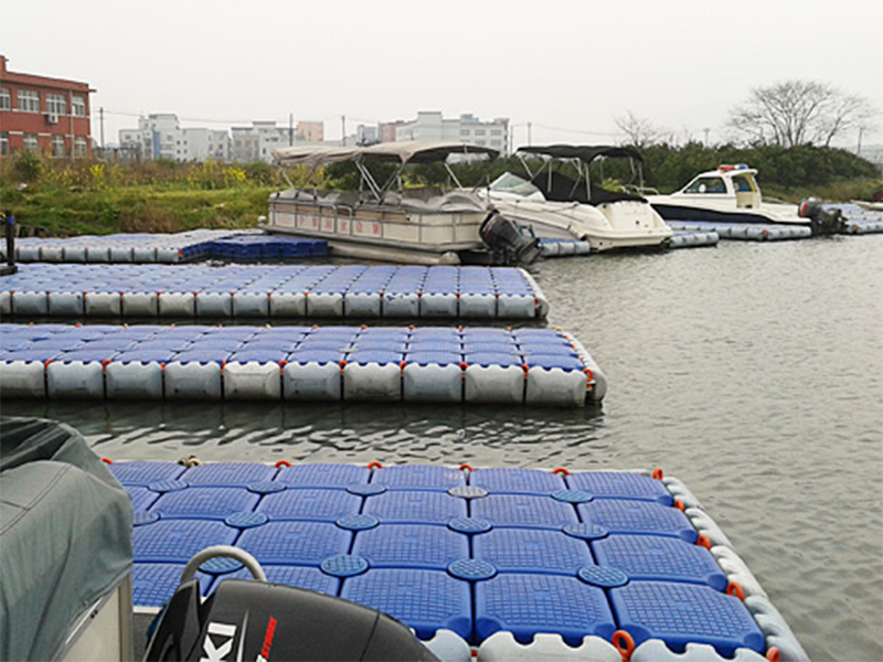Pontonska cev Float